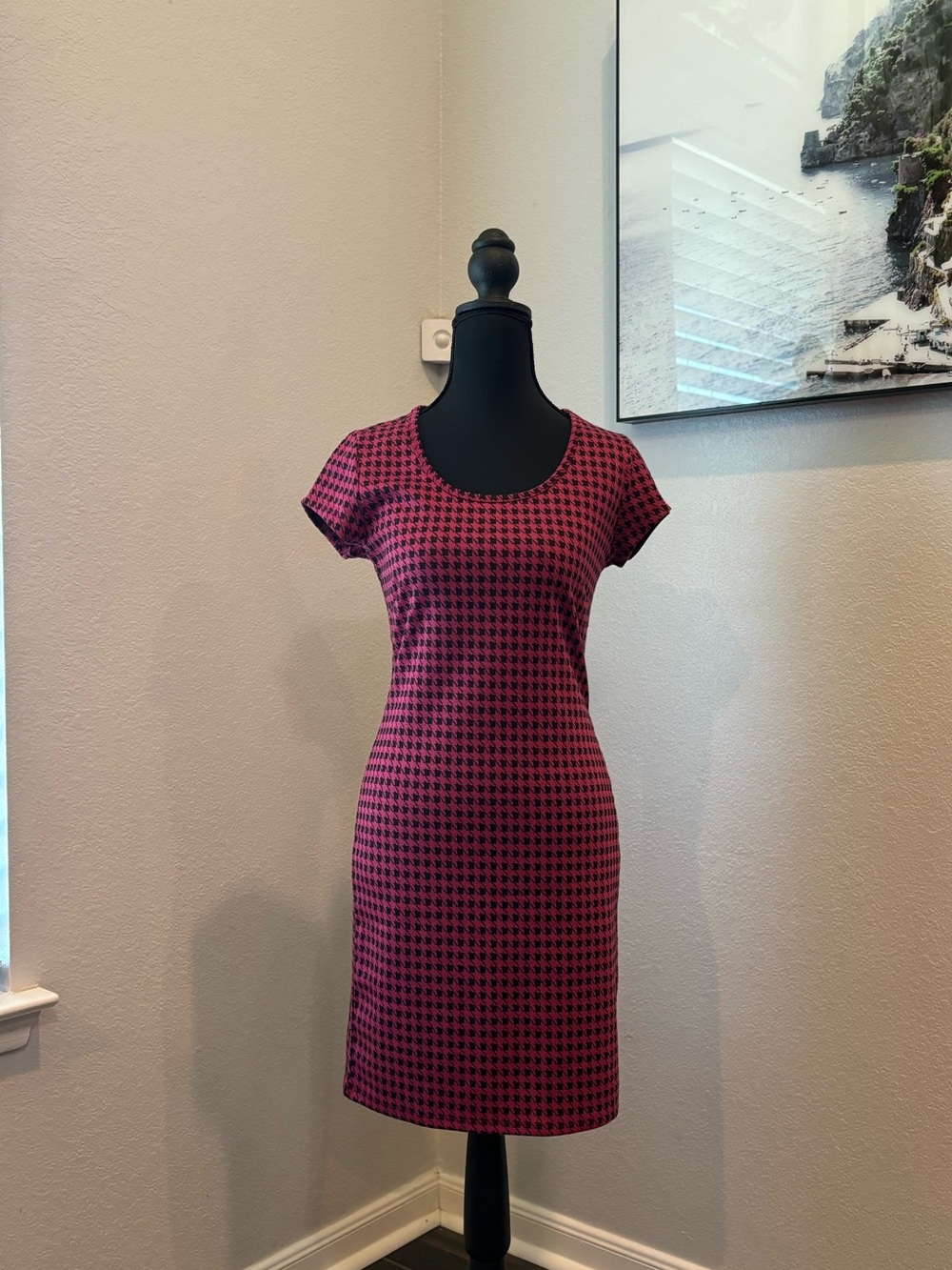 Papaya Pink and Black Dress Geometric Pattern (L)